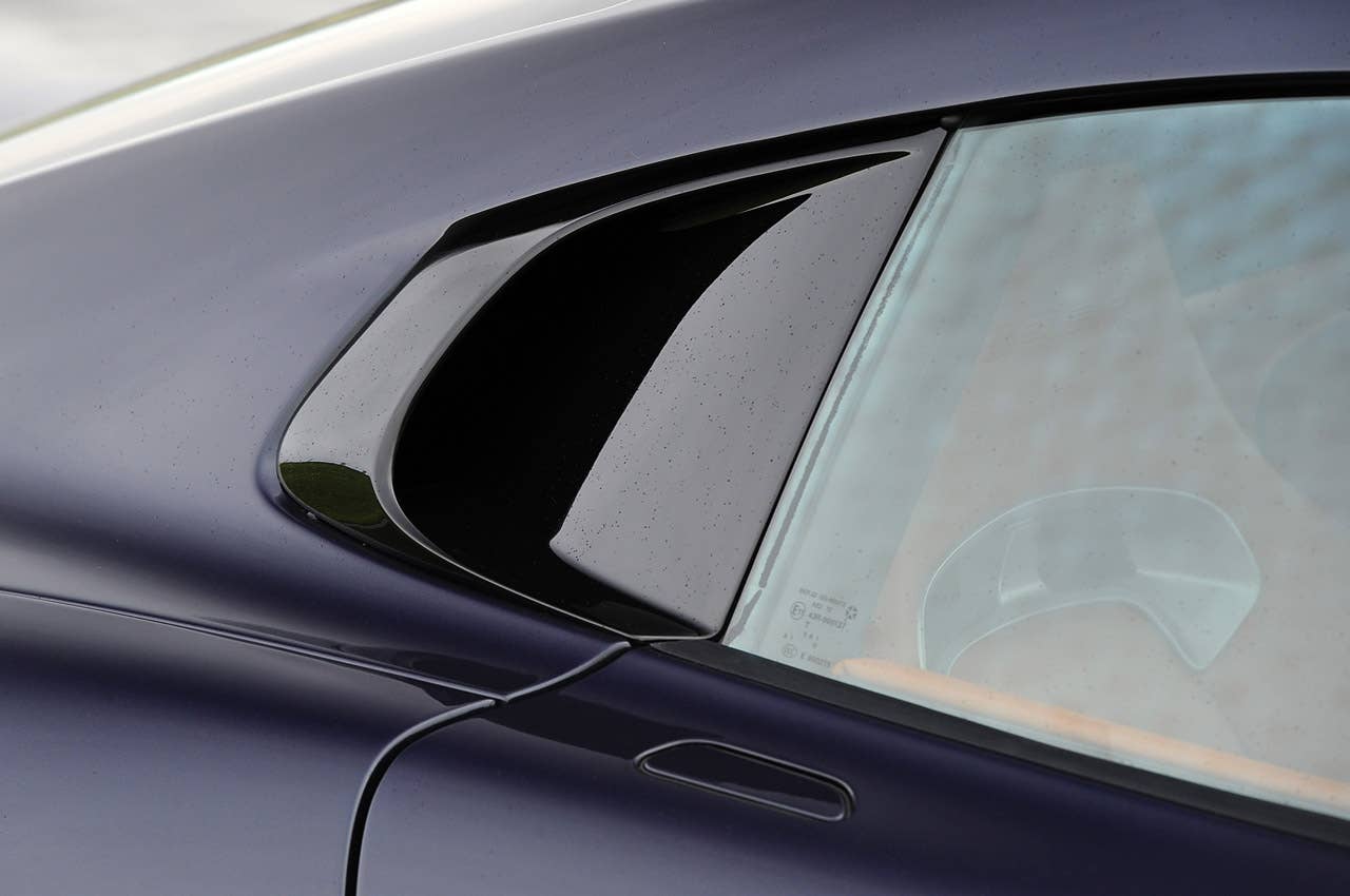 2013 SRT Viper side scoop