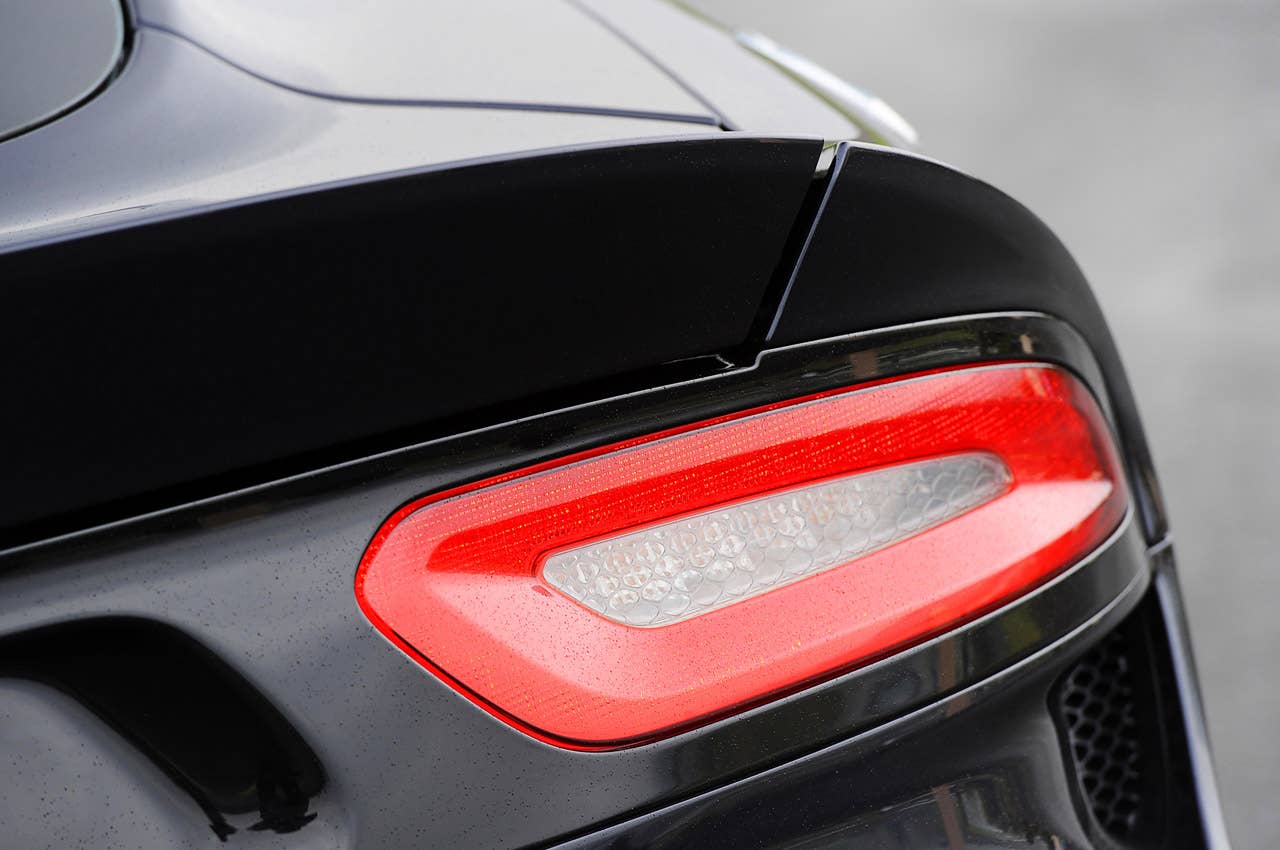 2013 SRT Viper taillight