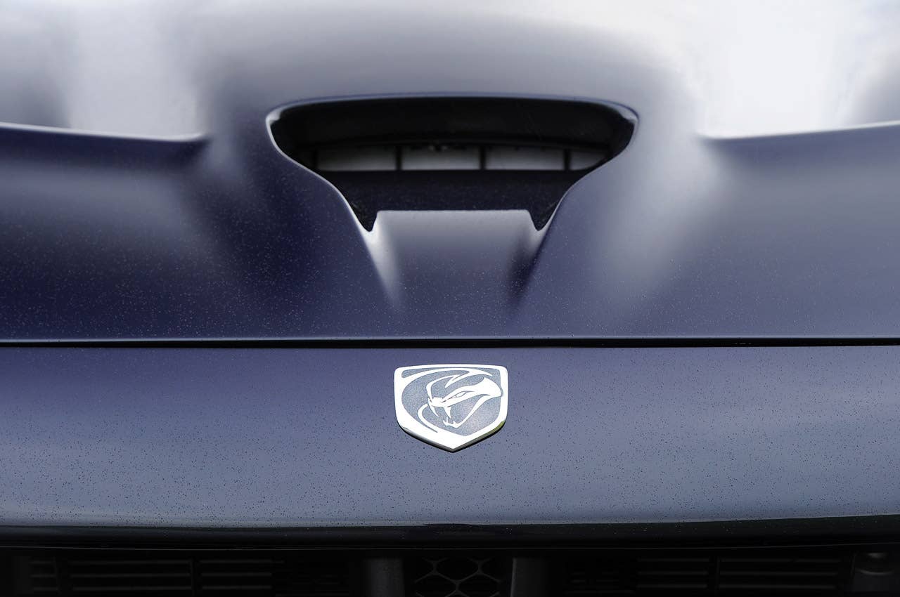 2013 SRT Viper2013 SRT Viper hood scoop