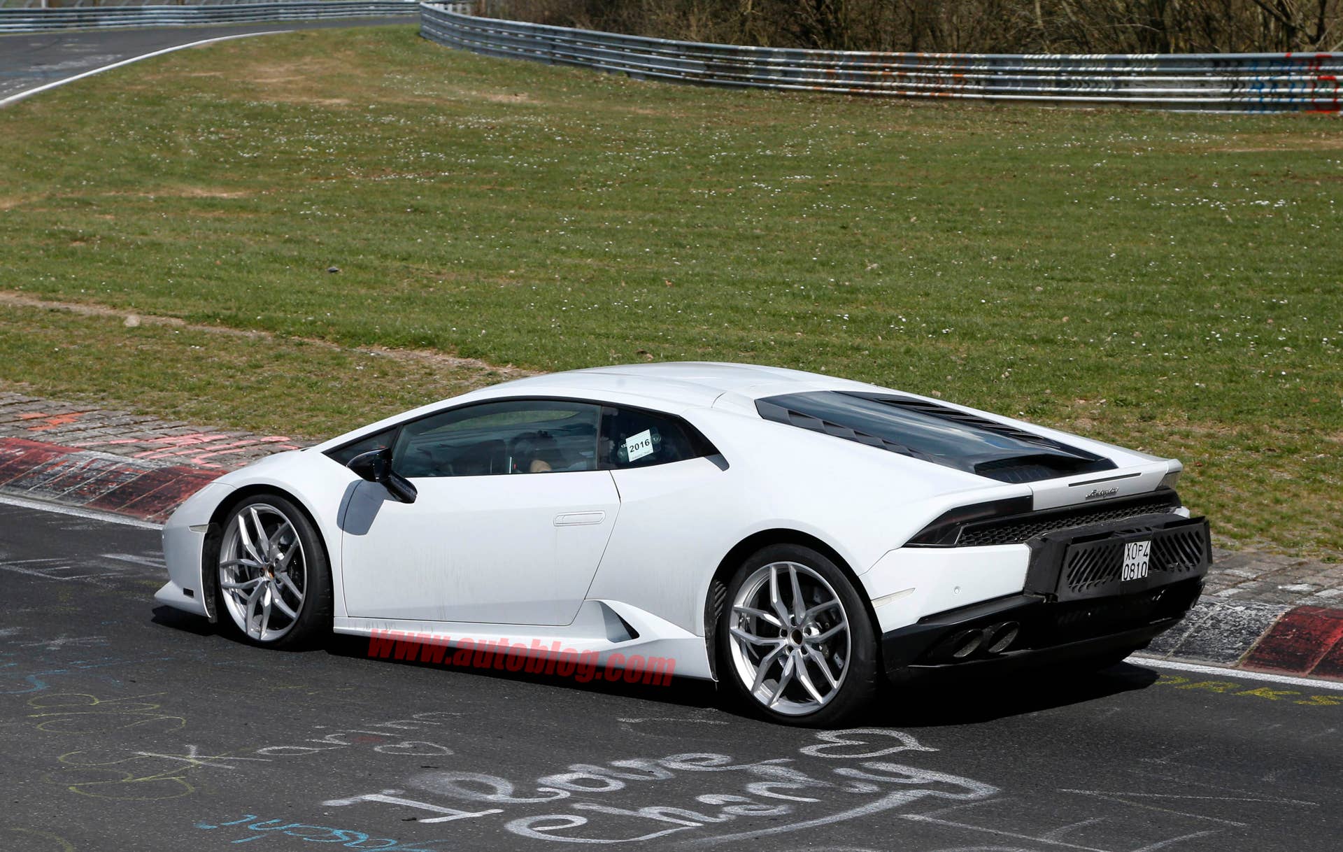 Lamborghini Huracan Superleggera spied rear 3/4