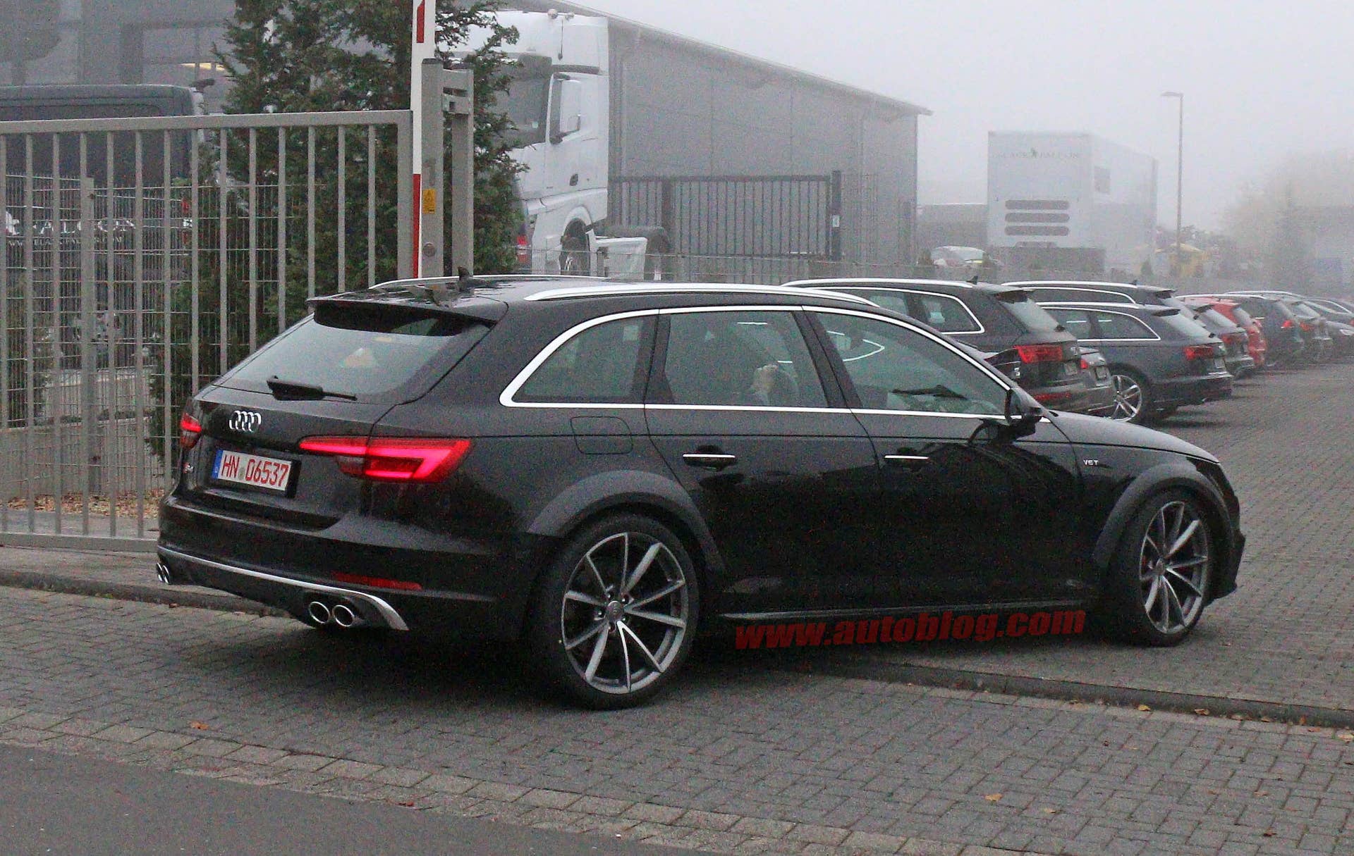 2017 Audi RS4 Avant rear 3/4