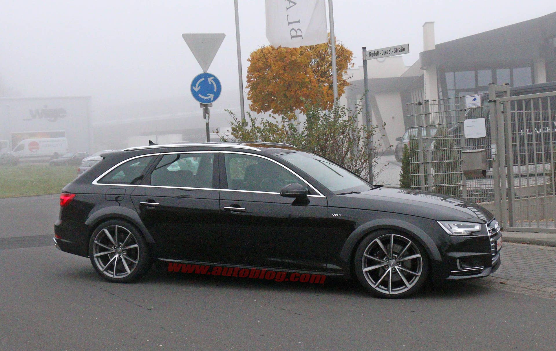 2017 Audi RS4 Avant prototype front side 3/4