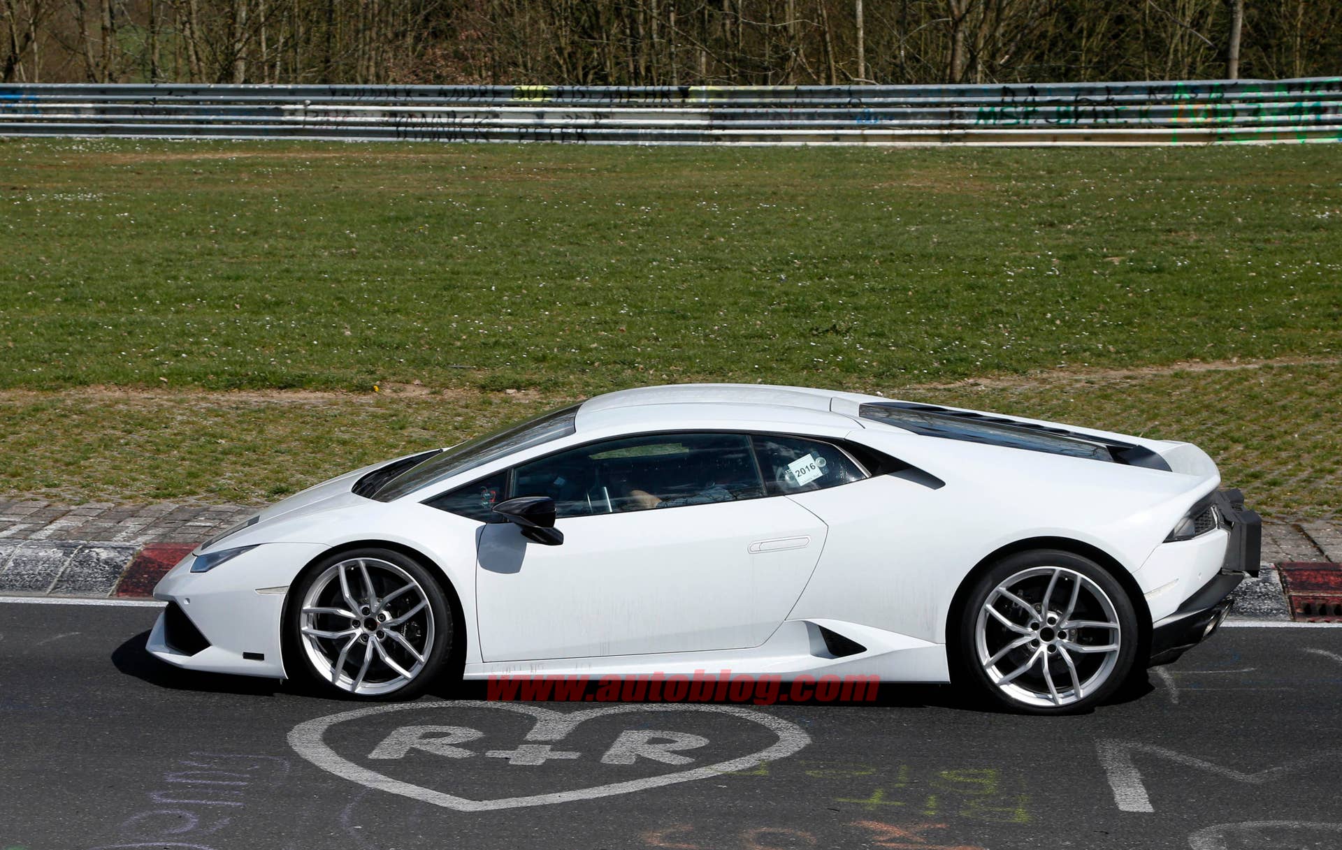 Lamborghini Huracan Superleggera prototype profile