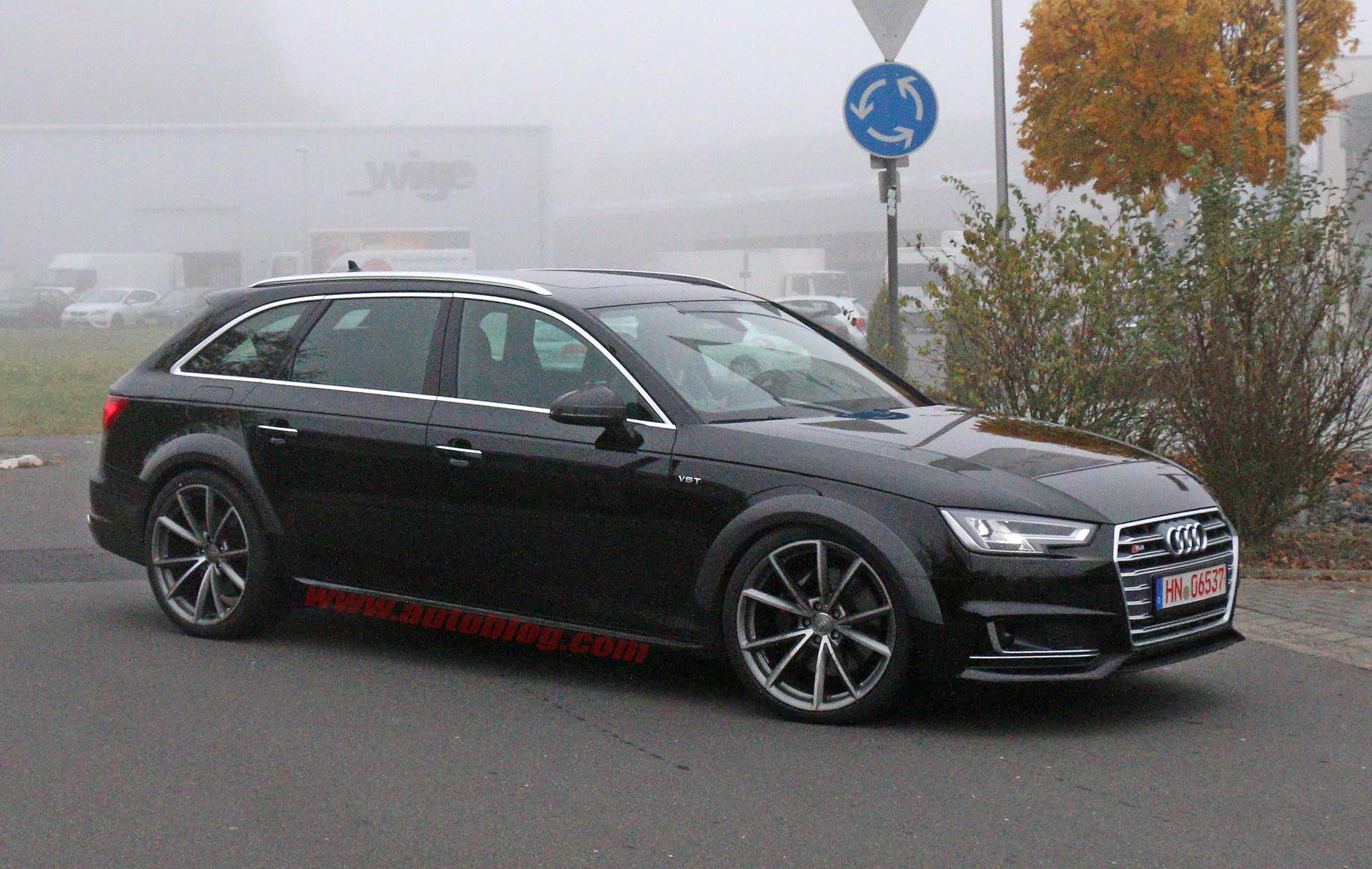 2017 Audi RS4 Avant prototype spied front 3/4