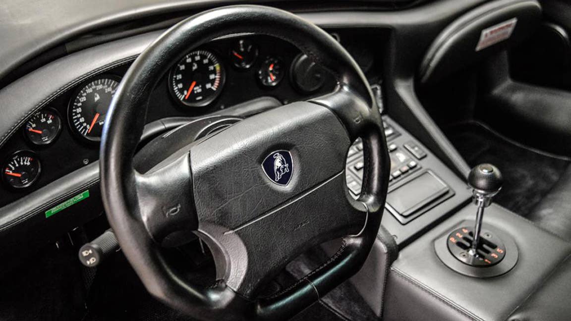 1999 Lamborghini Diablo SV steering wheel