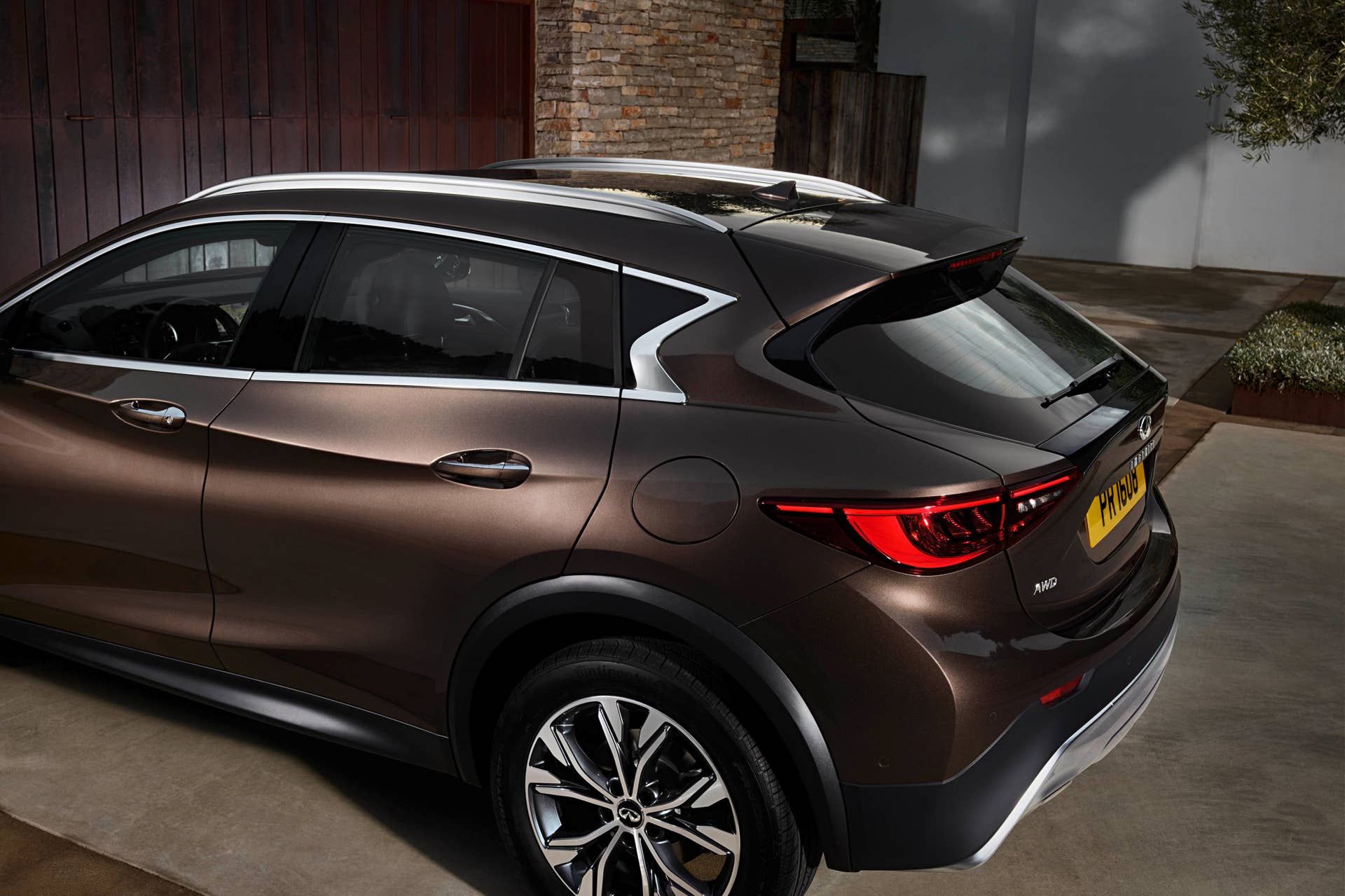2017 Infiniti QX30 rear detail