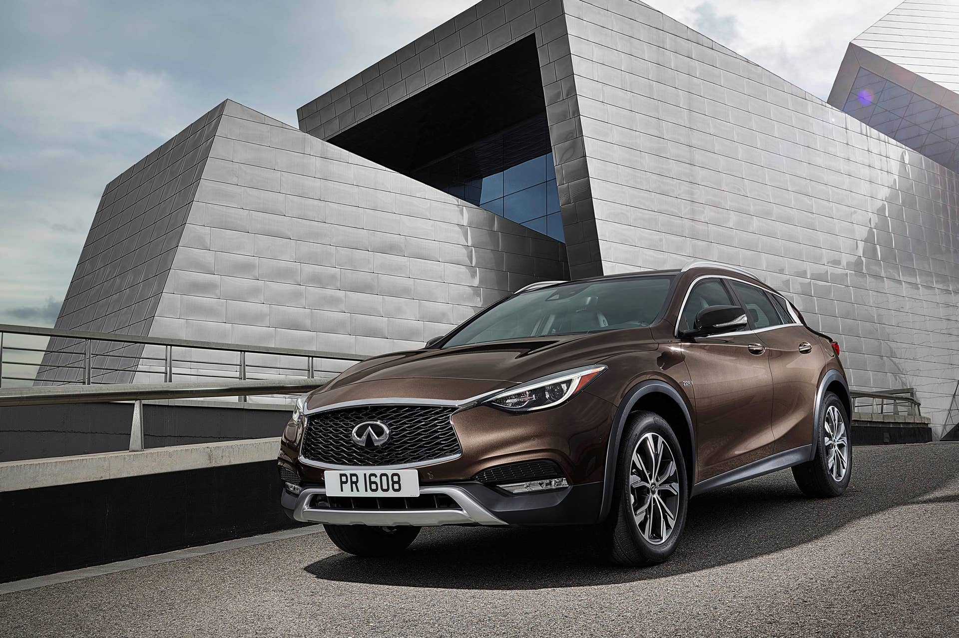2017 Infiniti QX30