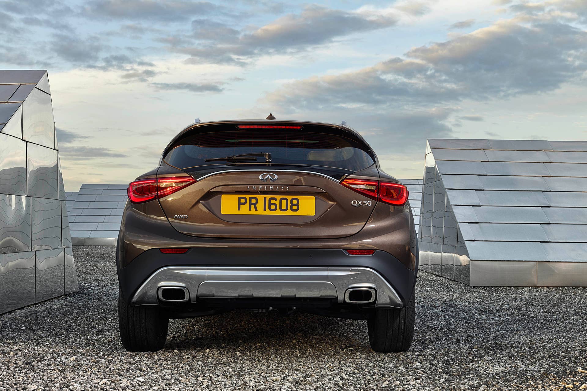 2017 Infiniti QX30 rear