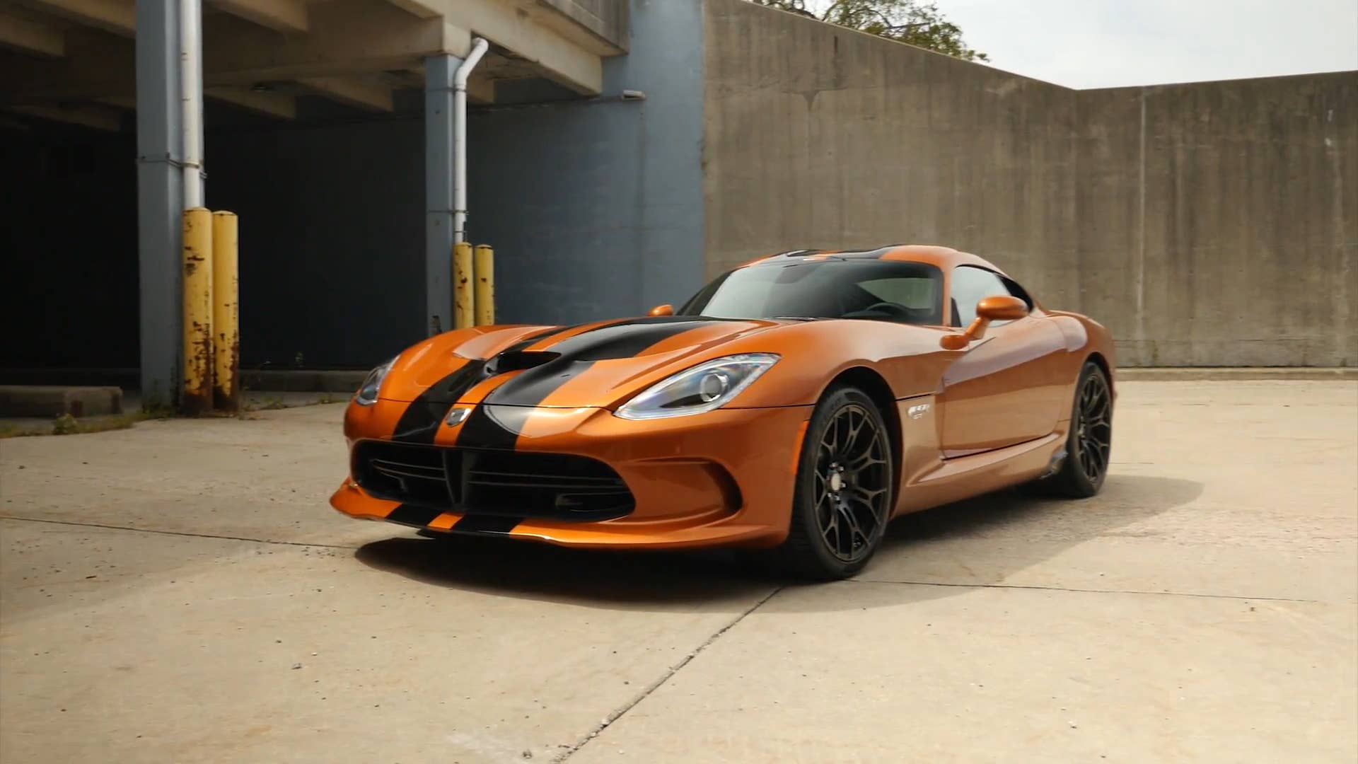 2015 Dodge Viper GTC | Beauty-Roll