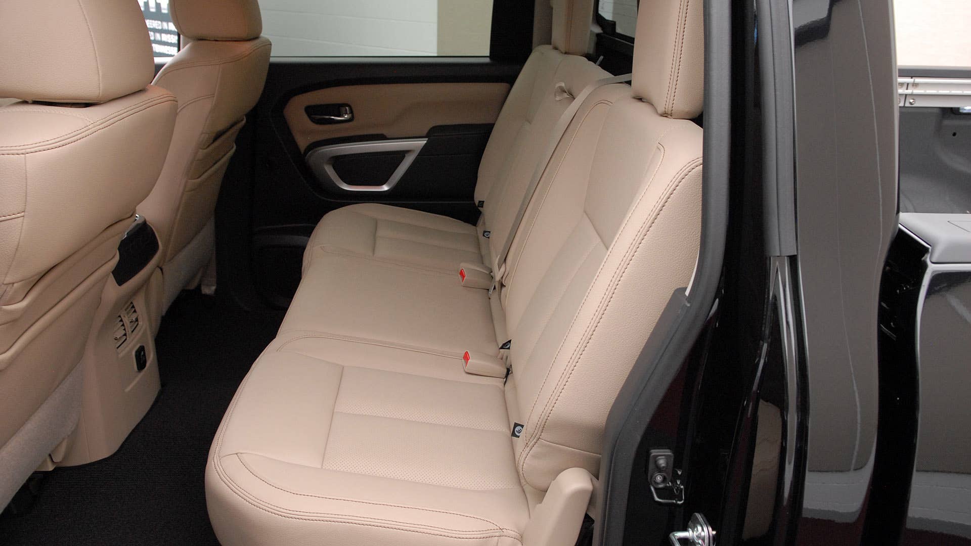 2016 Nissan Titan XD 5.6 V8 rear seats