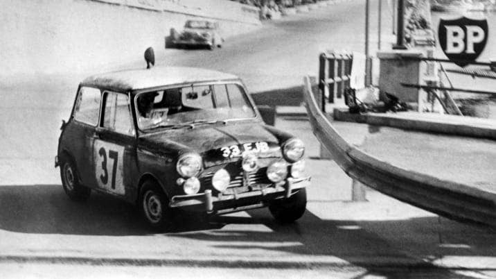 L'Austin mini n°37 de Patrick Hopkirk et