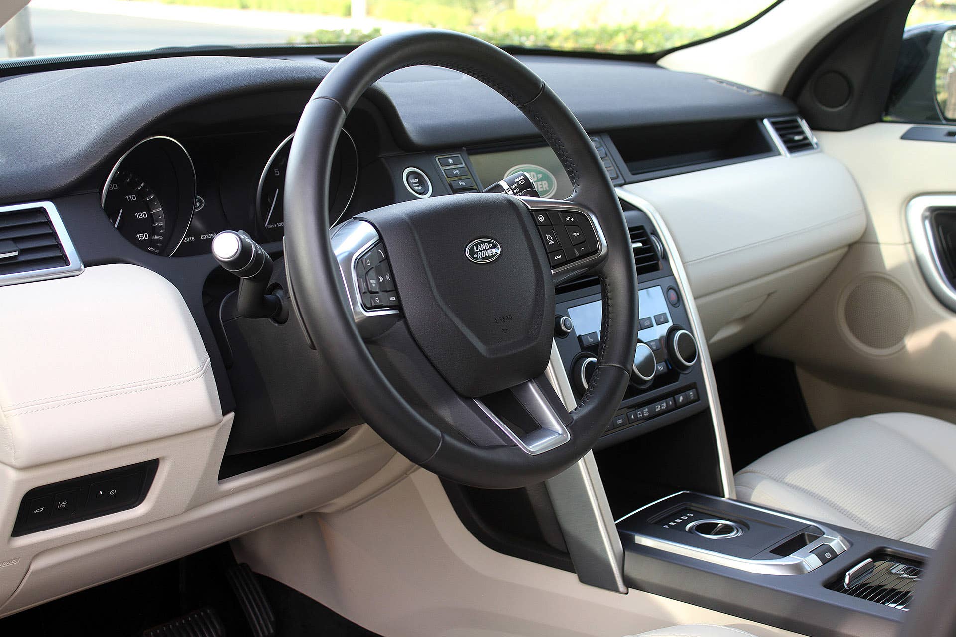 2015 Land Rover Discovery Sport interior