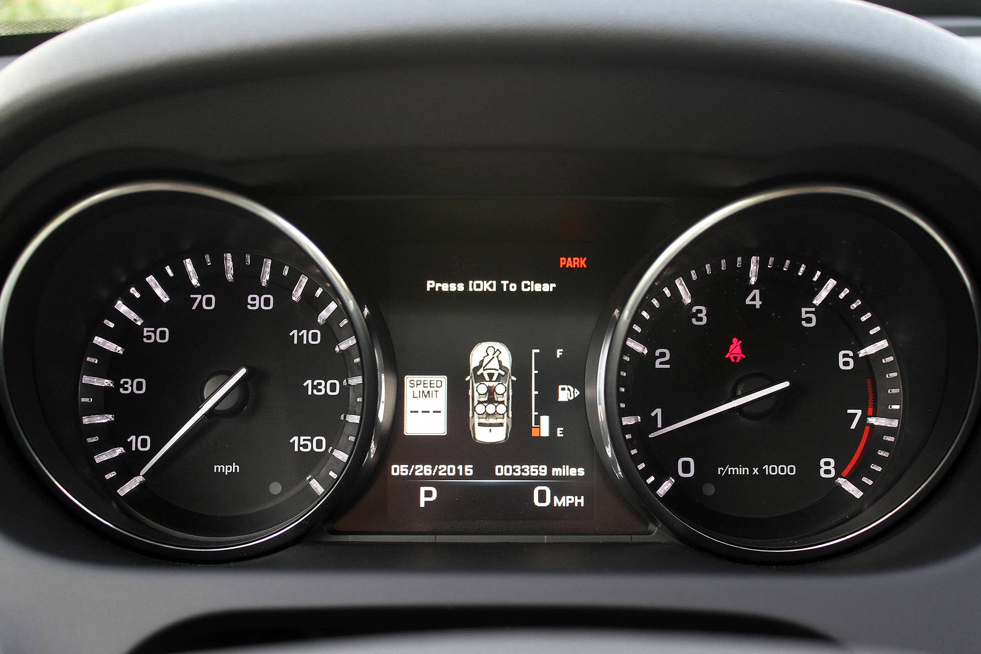 2015 Land Rover Discovery Sport gauges