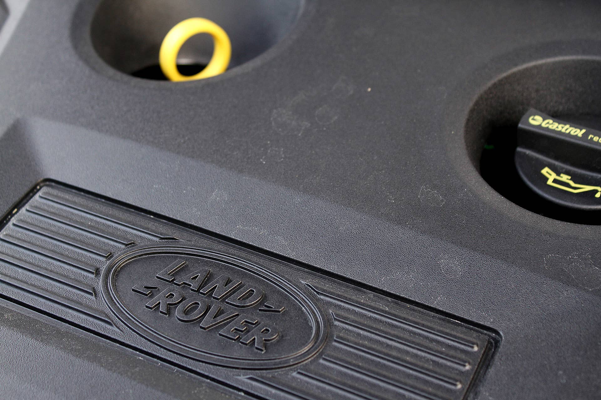2015 Land Rover Discovery Sport engine detail