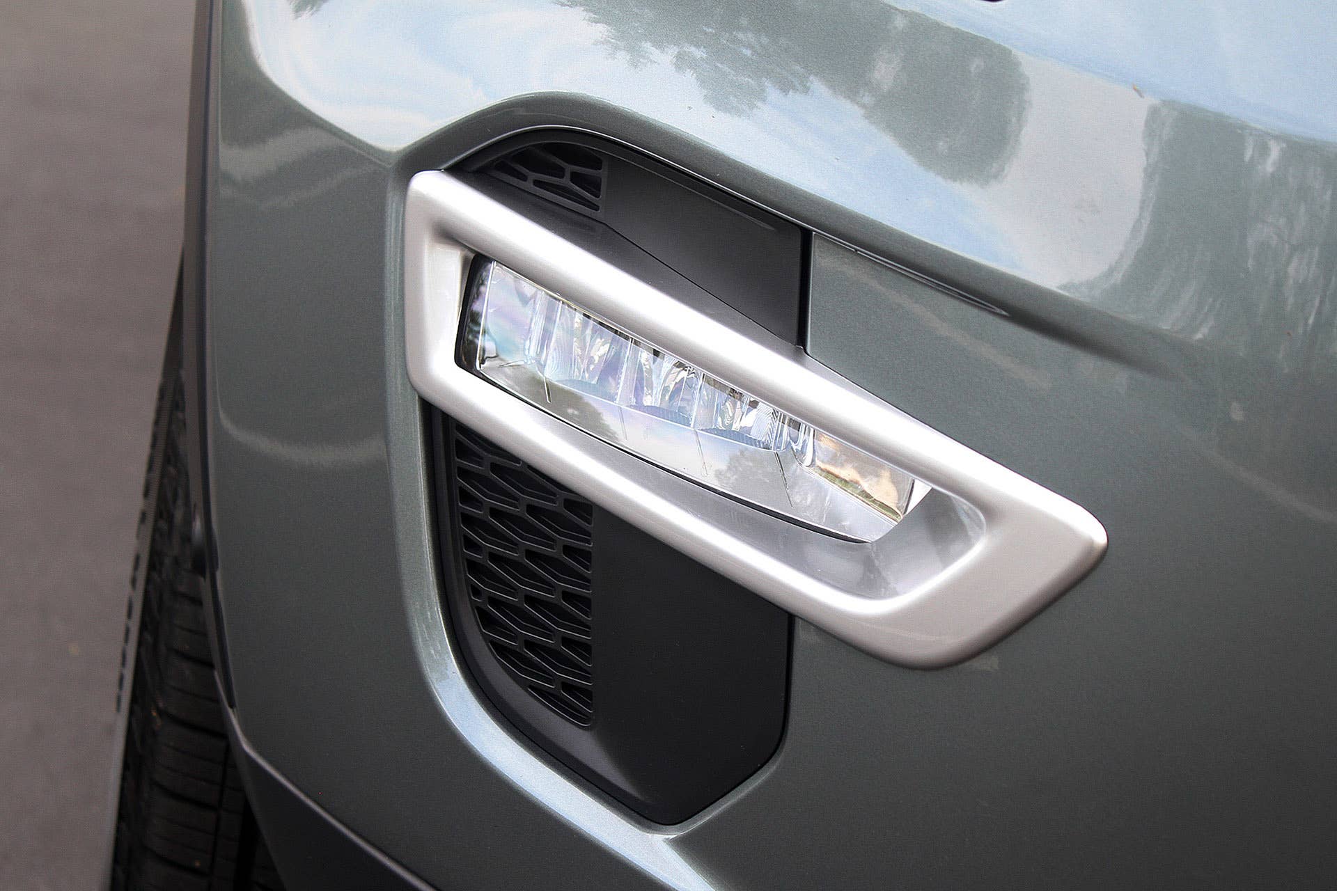 2015 Land Rover Discovery Sport fog light