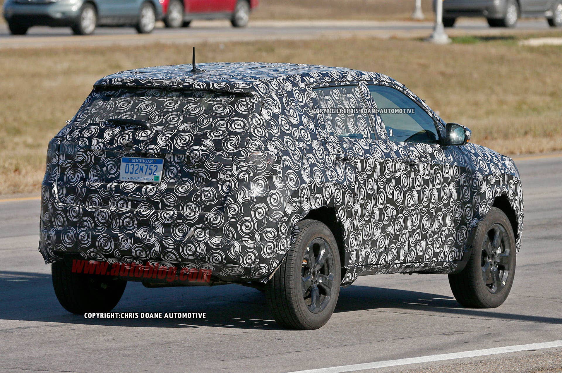 2017 Jeep Compass Patriot rear 3/4