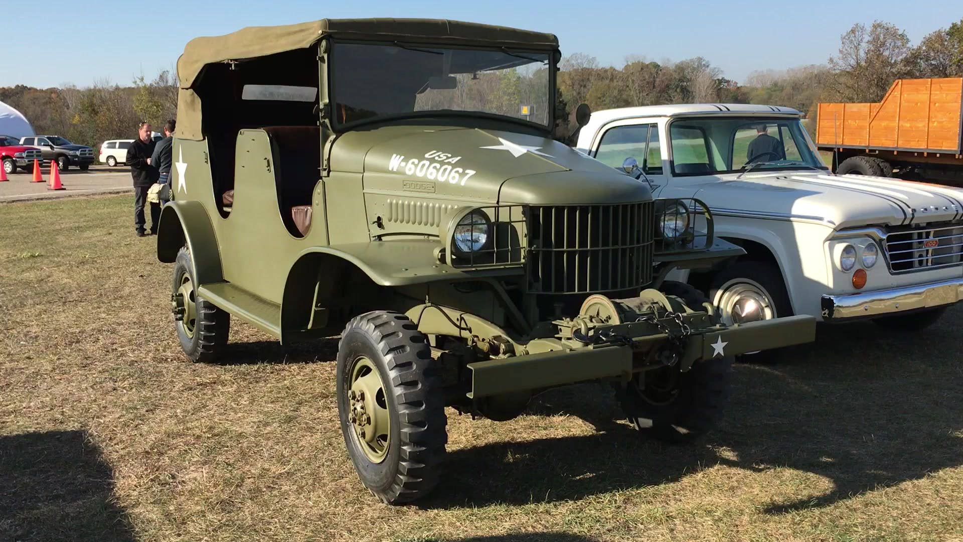 1941 Dodge WC Command Car Walkaround | Autoblog Short Cuts