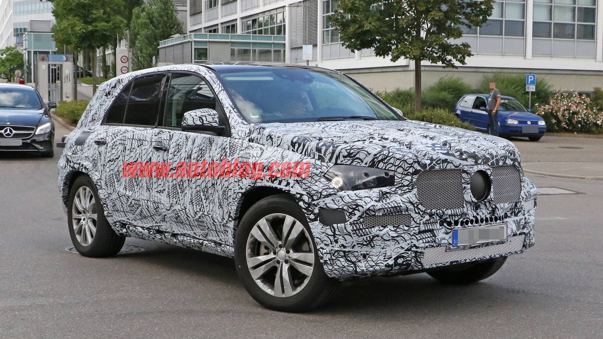 2018 mercedes benz gle spy photo suv front