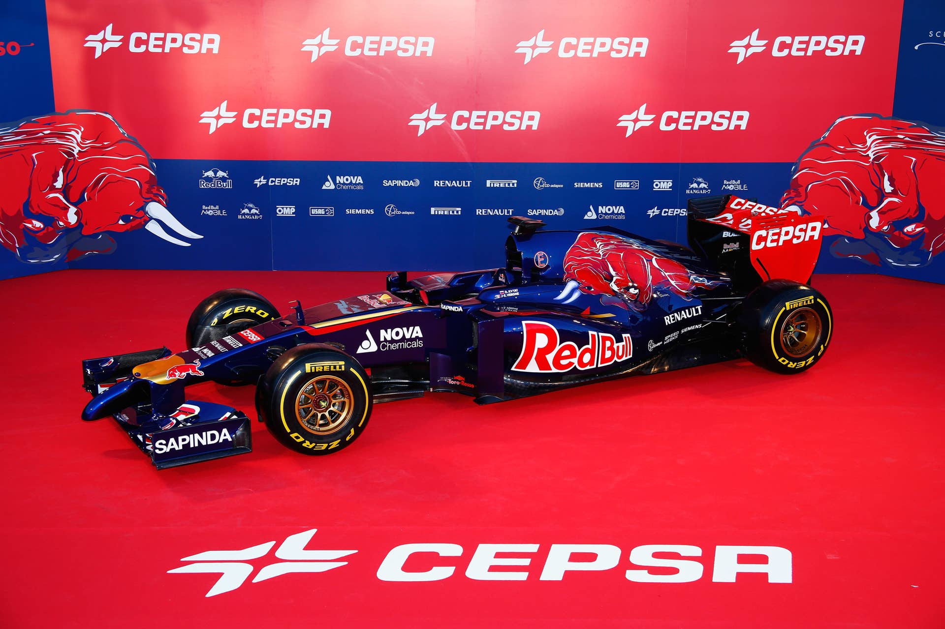JEREZ DE LA FRONTERA, SPAIN - JANUARY 27: Scuderia Toro Rosso launch their new STR9 Formula One car at the Circuito de Jerez on January 27, 2014 in Jerez de la Frontera, Spain. (Photo by Peter Fox/Getty Images)