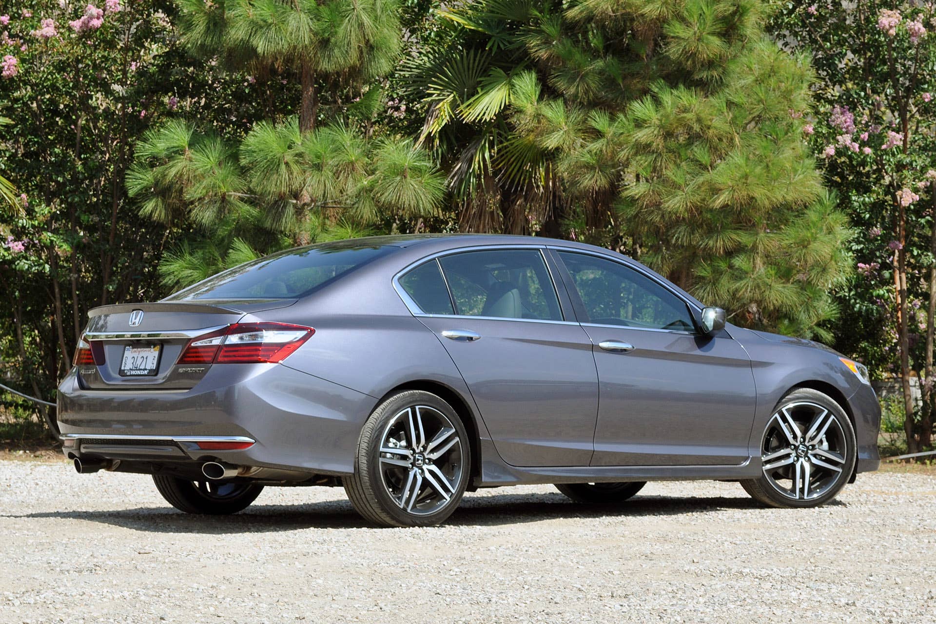 2016 Honda Accord rear 3/4 view