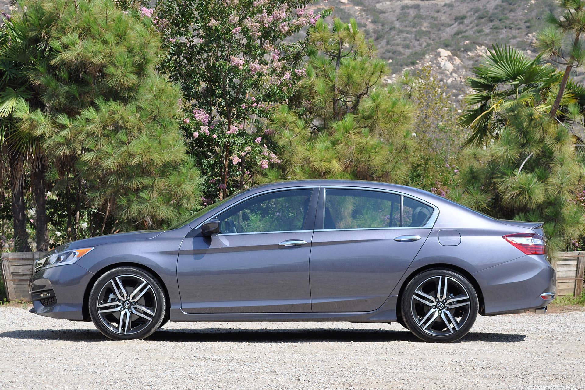 2016 Honda Accord side view