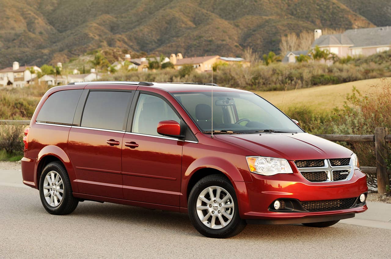 2011 Dodge Grand Caravan front 3/4 view