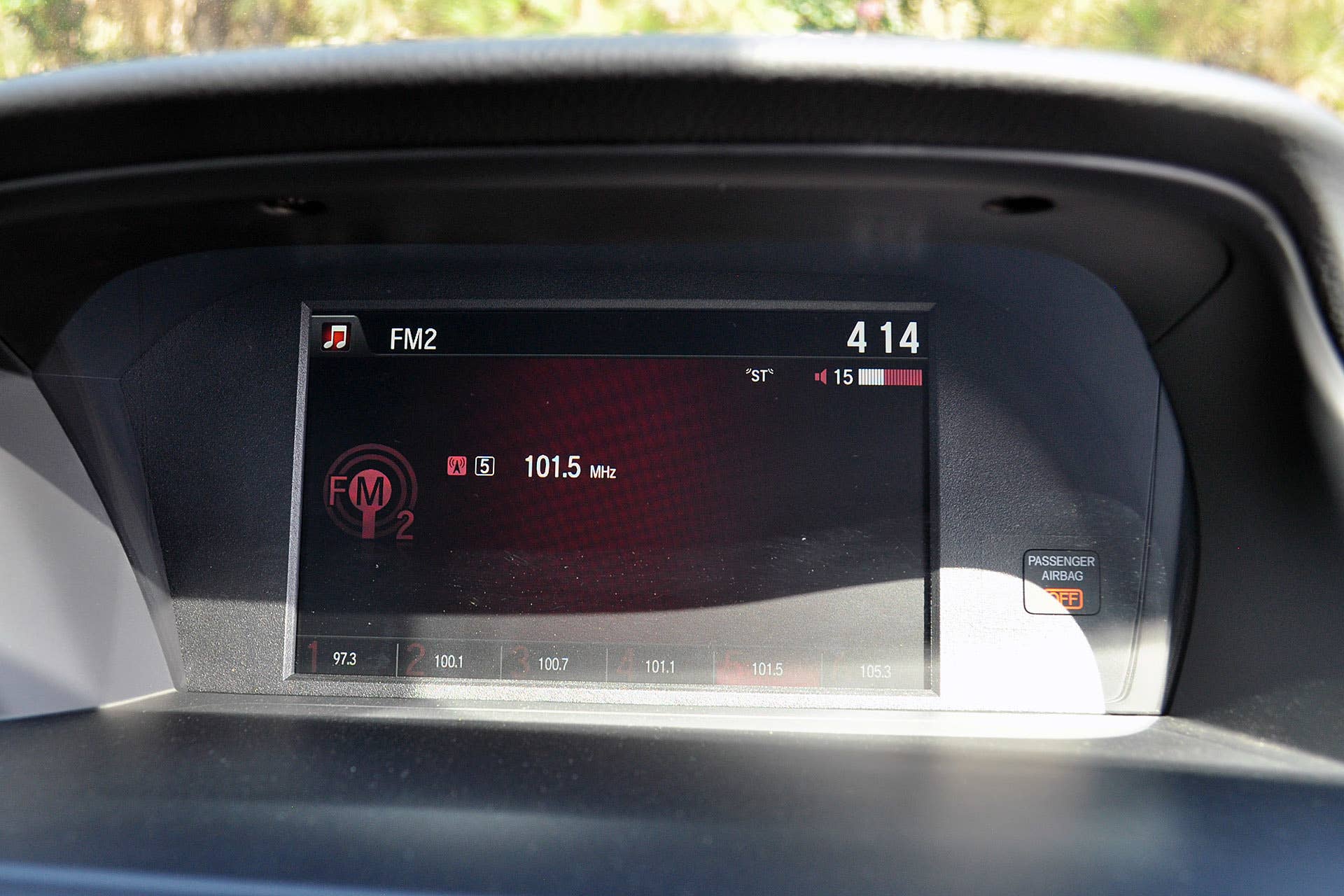 2016 Honda Accord infotainment system