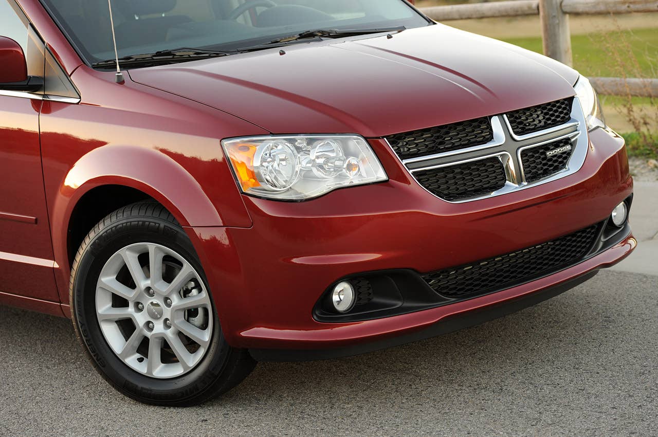 2011 Dodge Grand Caravan front detail