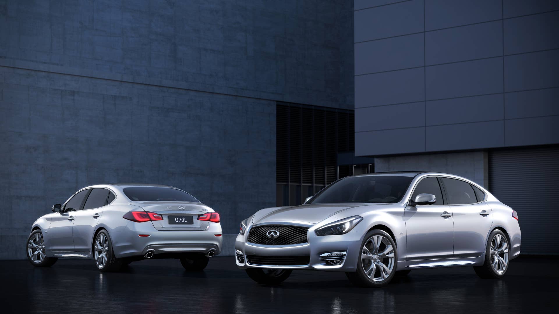 The Infiniti Q70L Bespoke Edition, a special version of the production Q70L, features four luxurious seats wrapped in rich white quilted leather. This exploration is meant to fill the gap between the current interiors in production cars and luscious interiors of Infinitiâs concept cars.
