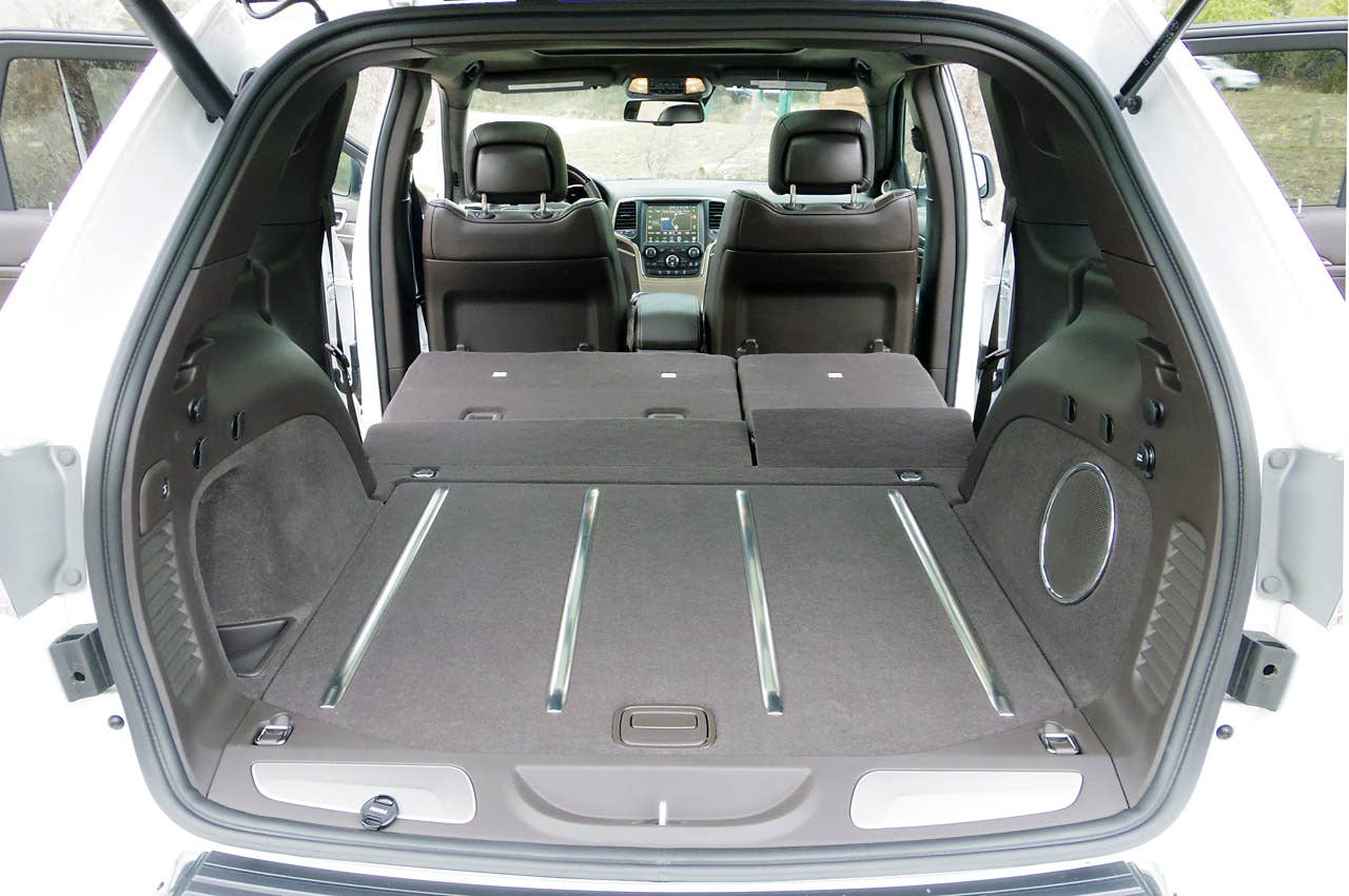 2014 Jeep Grand Cherokee EcoDiesel rear cargo area