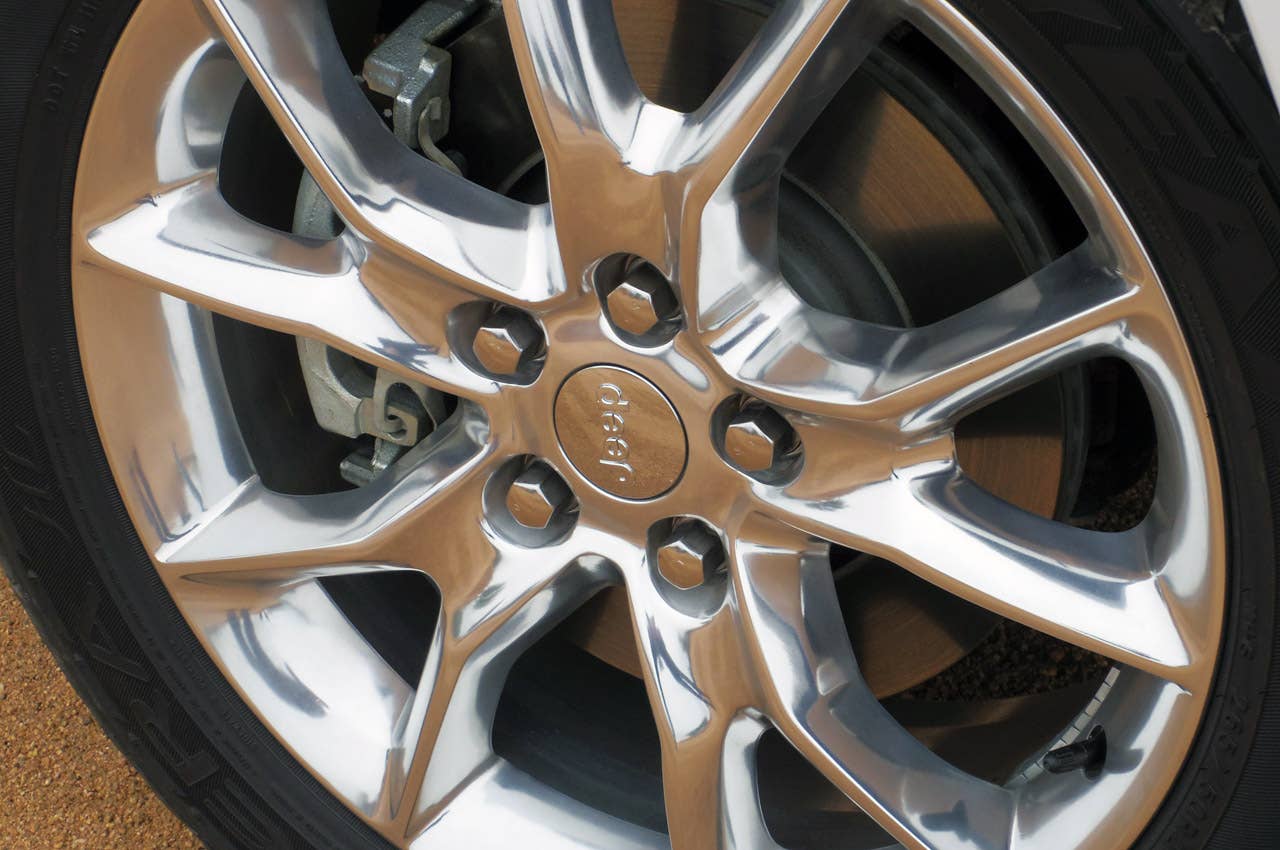2014 Jeep Grand Cherokee EcoDiesel wheel