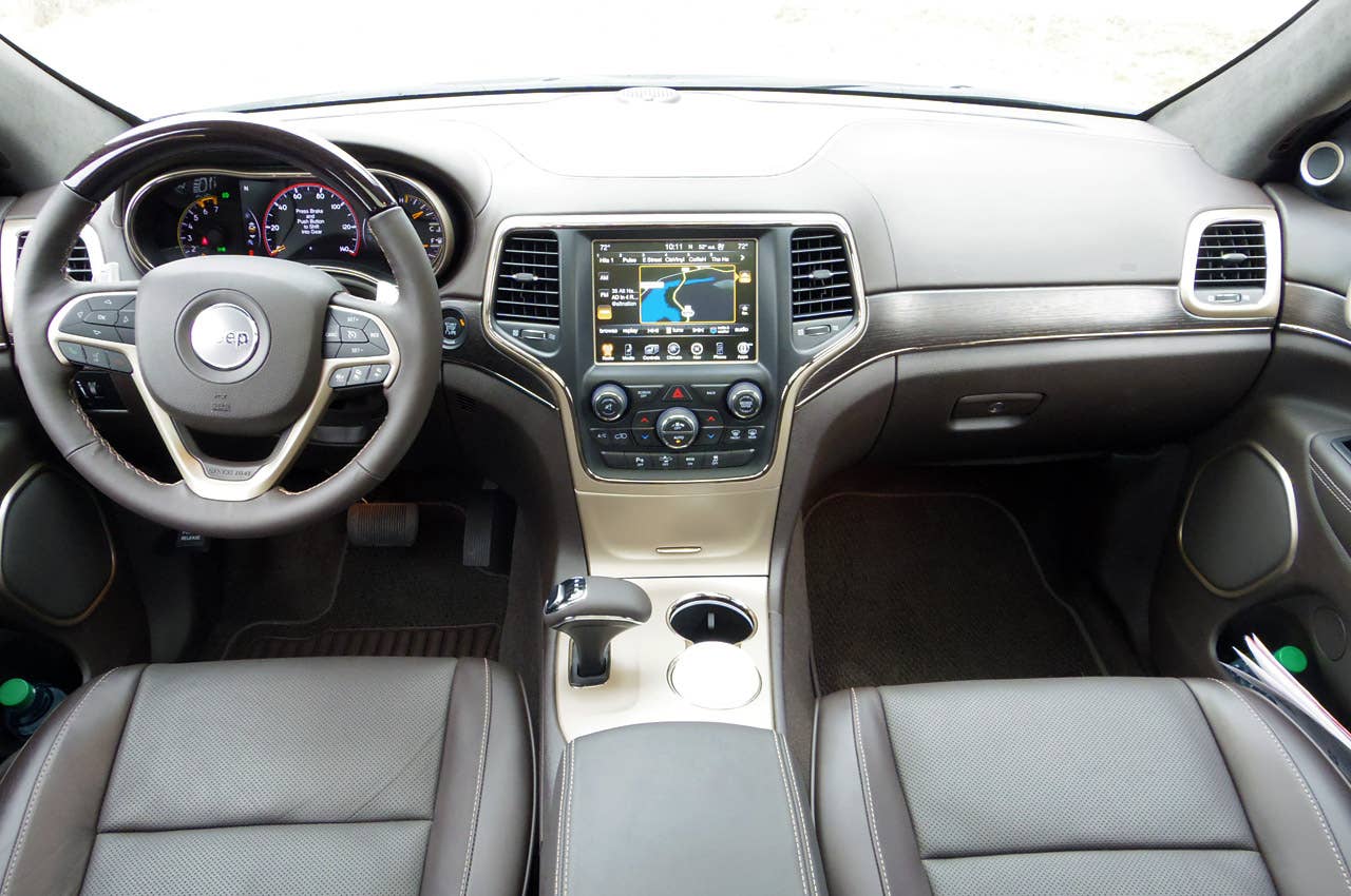 2014 Jeep Grand Cherokee EcoDiesel interior