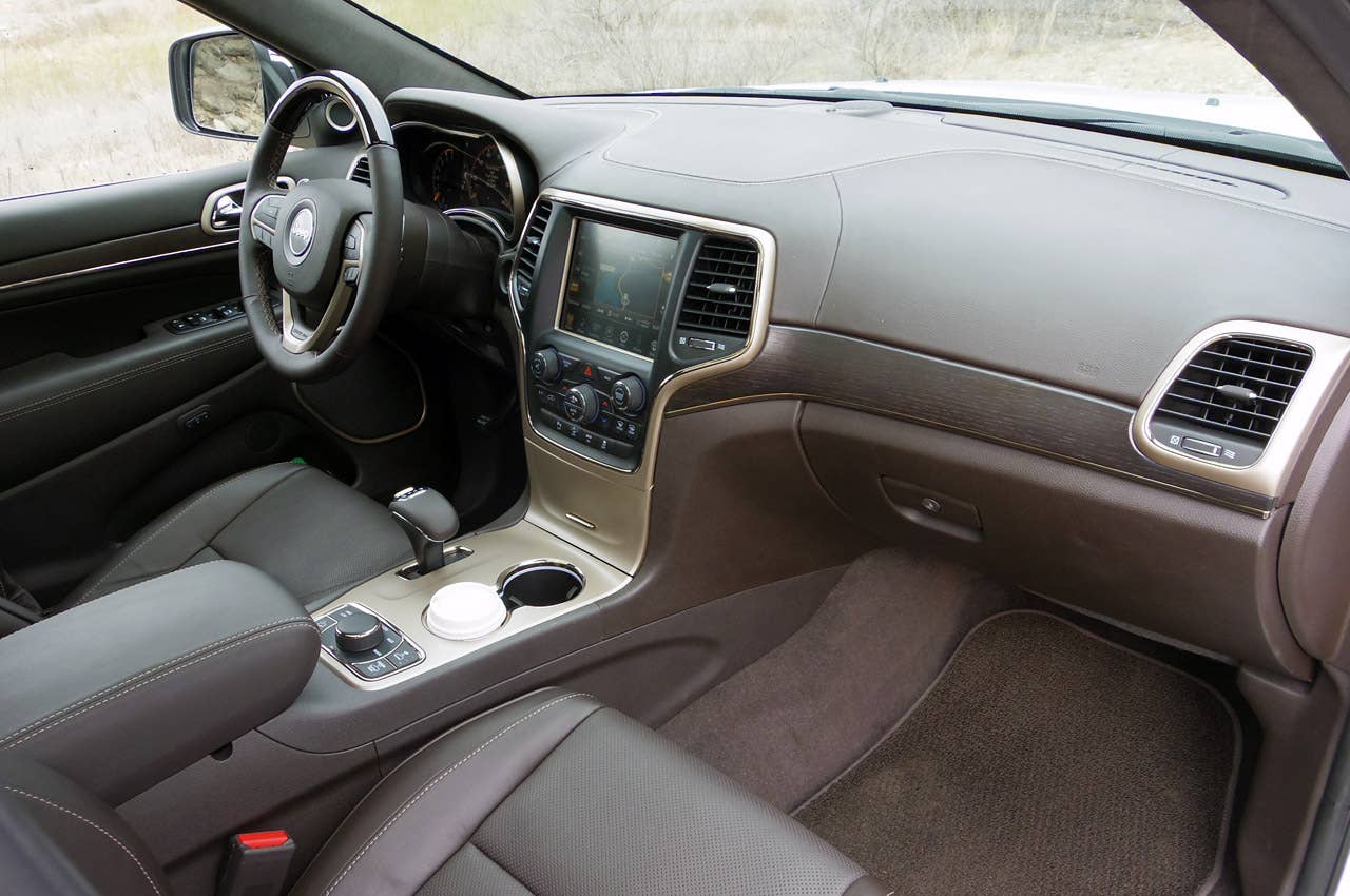 2014 Jeep Grand Cherokee EcoDiesel interior