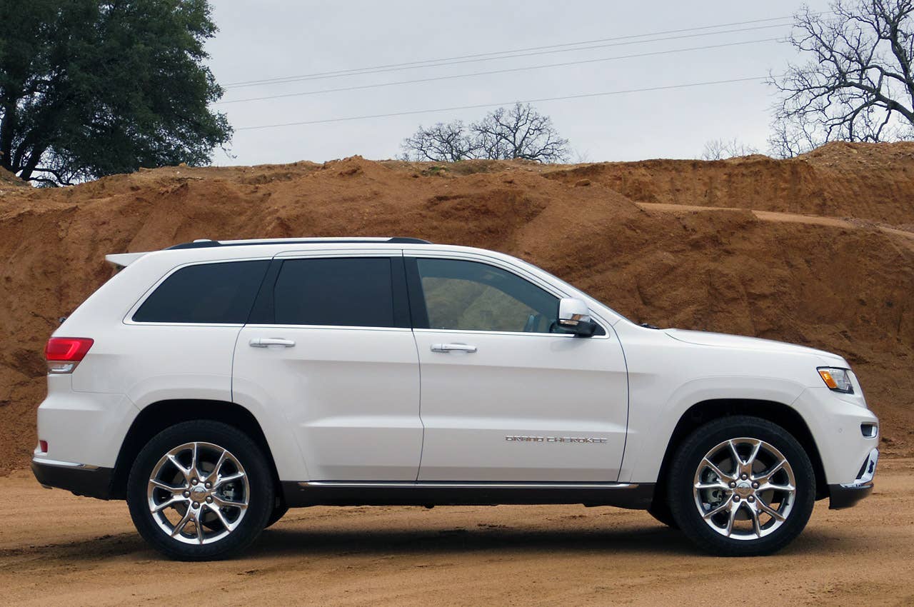 2014 Jeep Grand Cherokee EcoDiesel side view