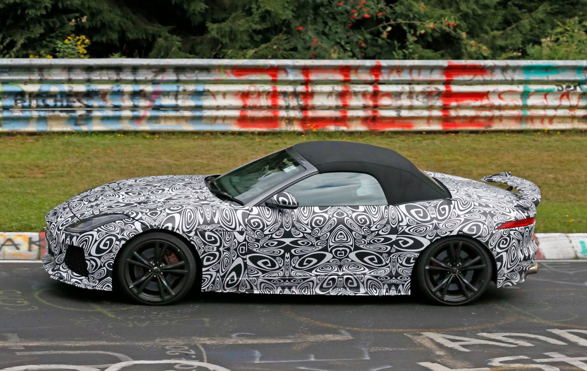 jaguar f-type svr track