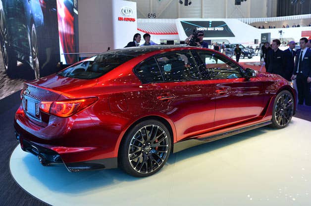 Infiniti Q50 Eau Rouge concept