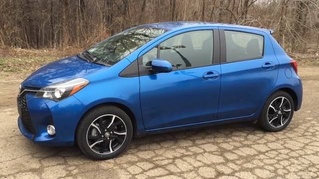 2015 toyota yaris blue
