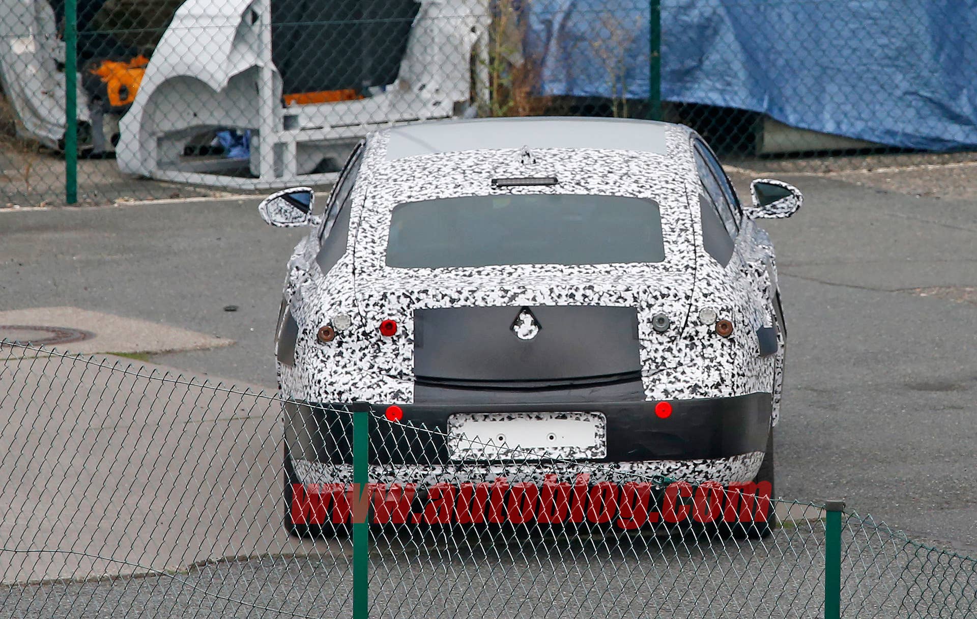 insignia buick regal opel spied fence