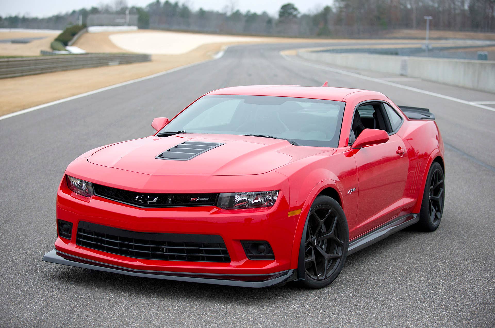 2014 Chevrolet Camaro Z/28 (view article) Photo copyright Michael Harley / AOL