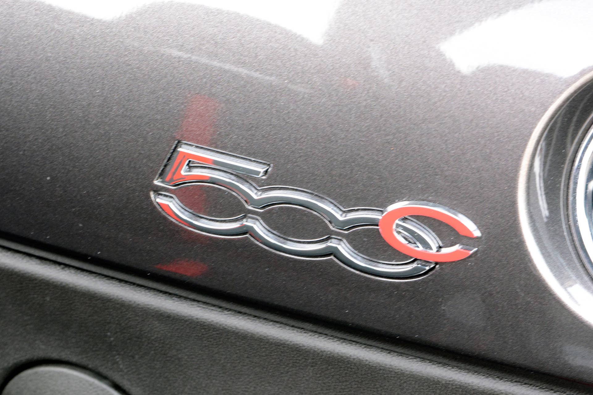 fiat 500c abarth 2015 badge