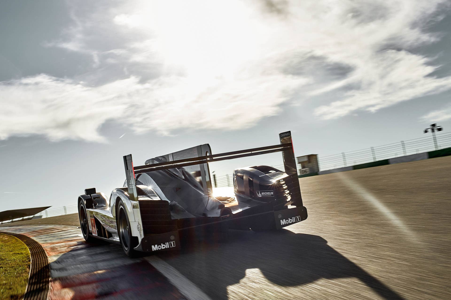 2016 Porsche 919 Hybrid rear 3/4