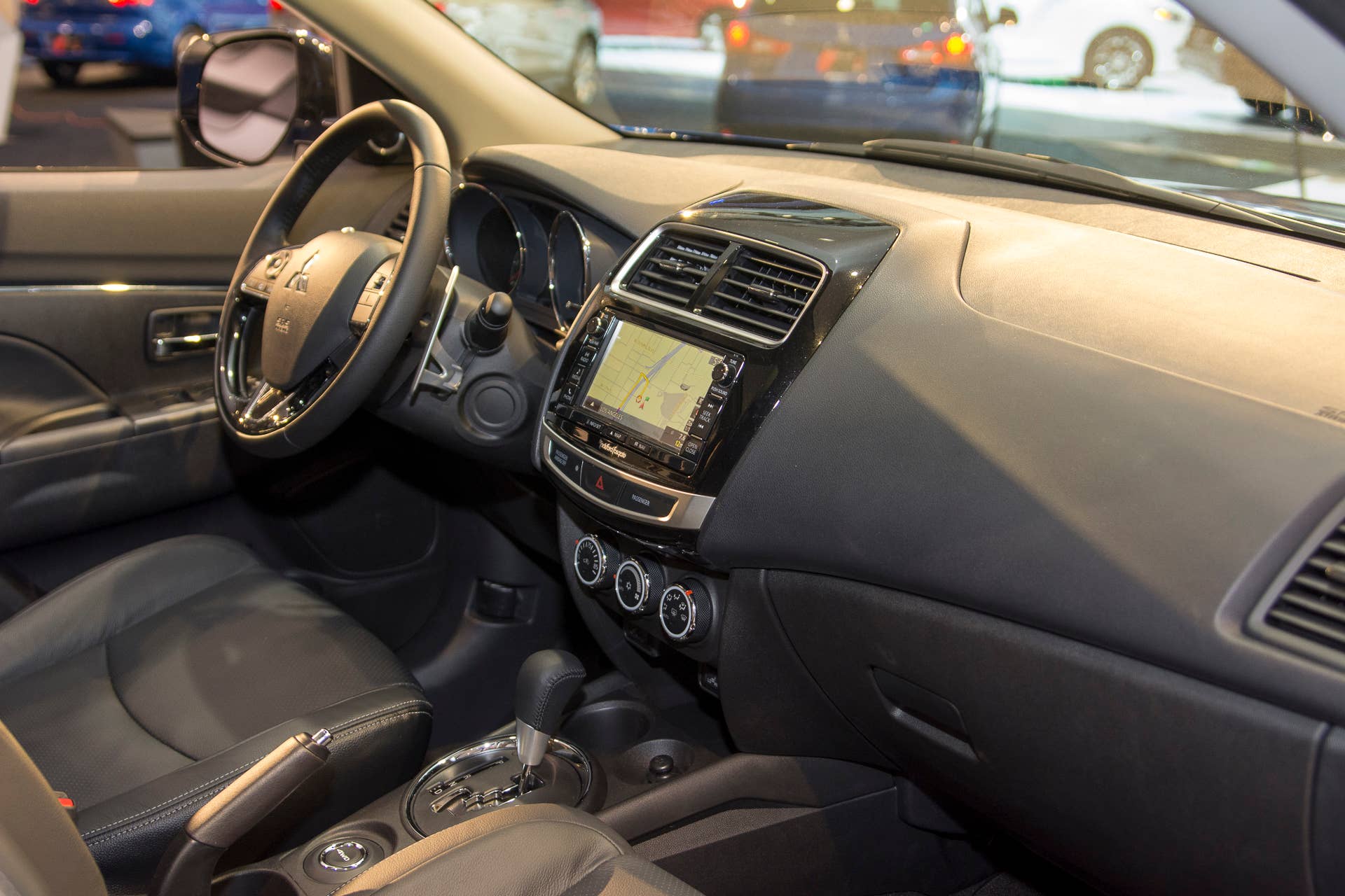 outlander mitsubishi sport gt cabin interior
