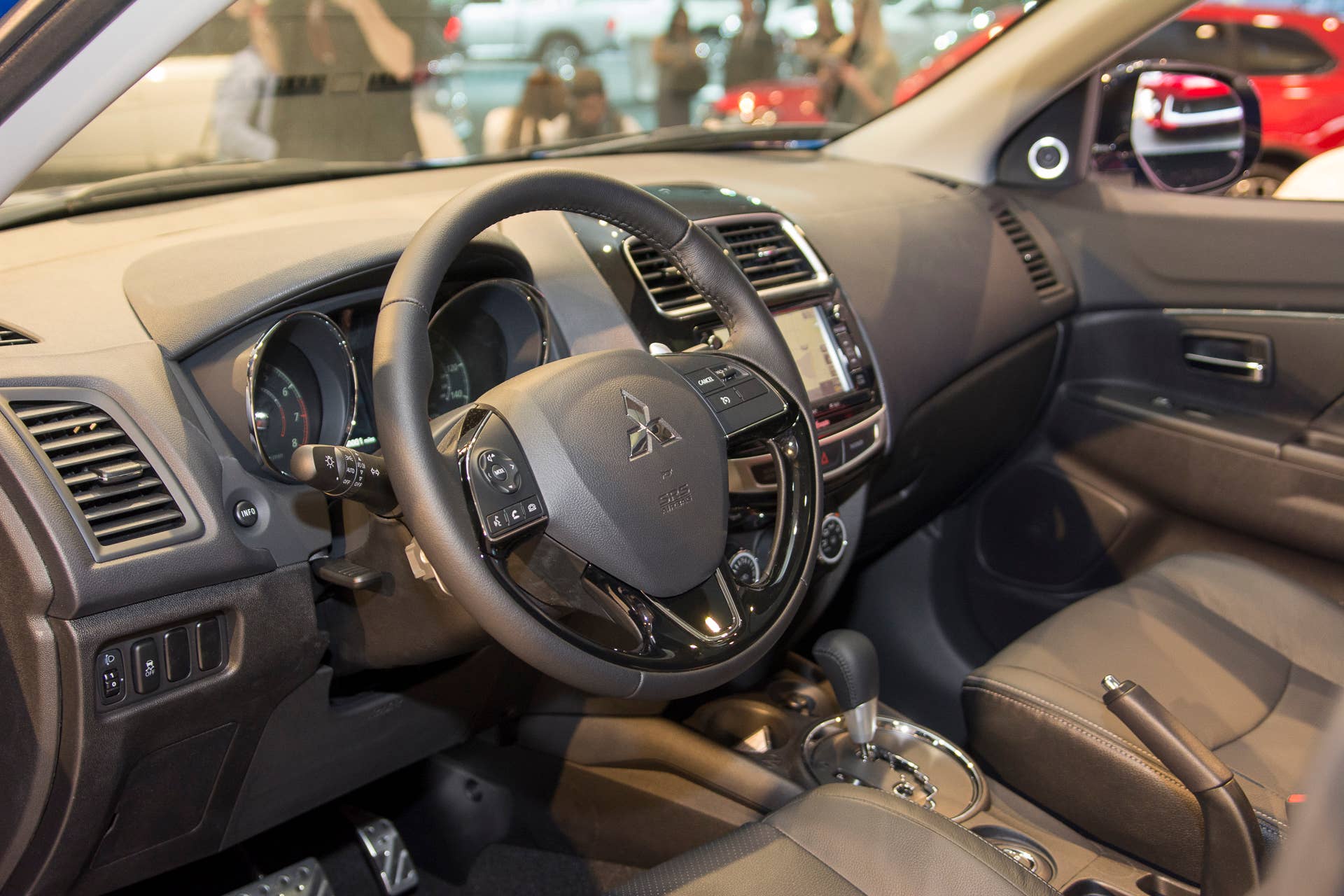 outlander sport mitsubishi interior cabin 2016