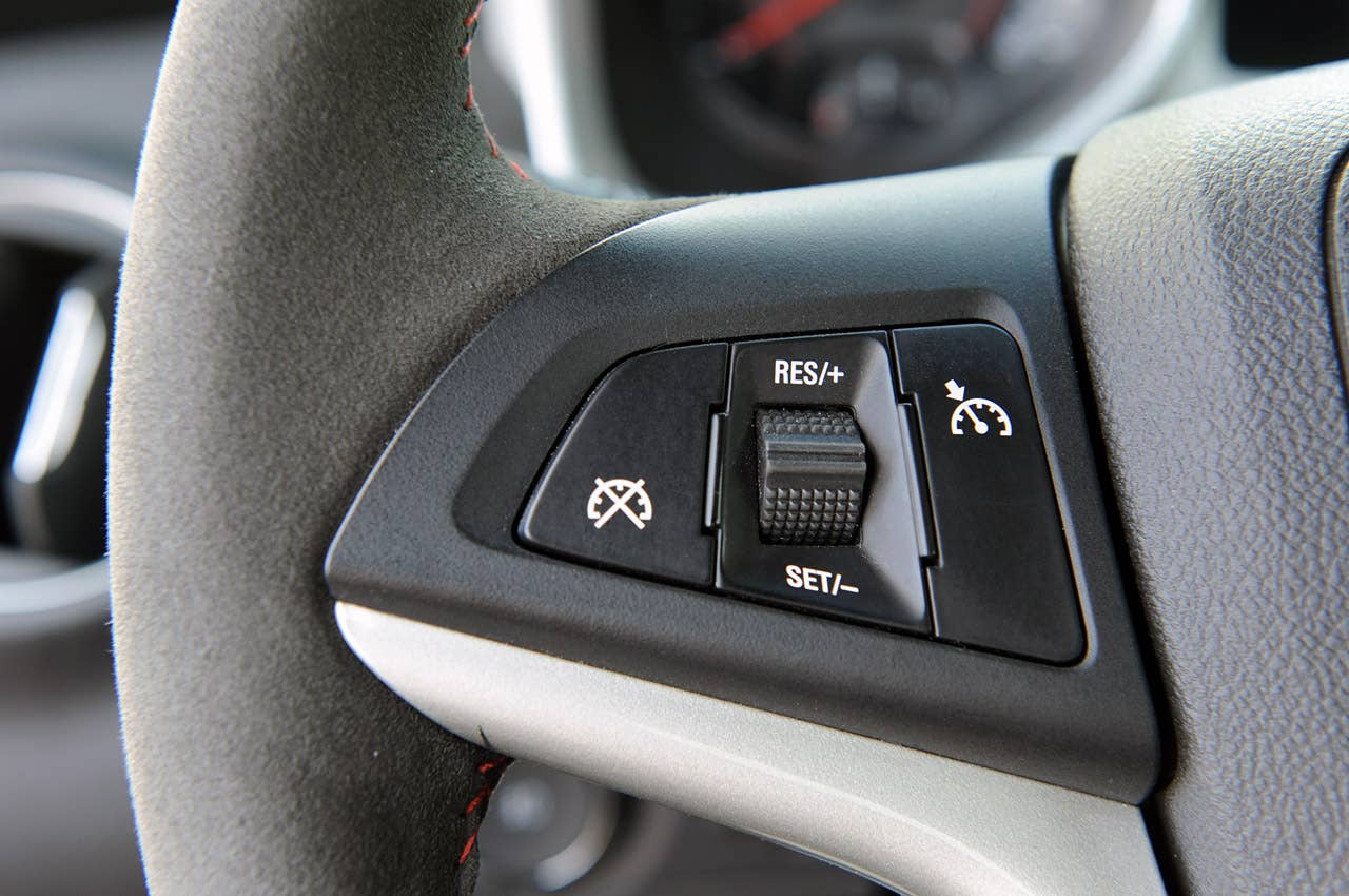 2012 Chevrolet Camaro ZL1 steering wheel controls