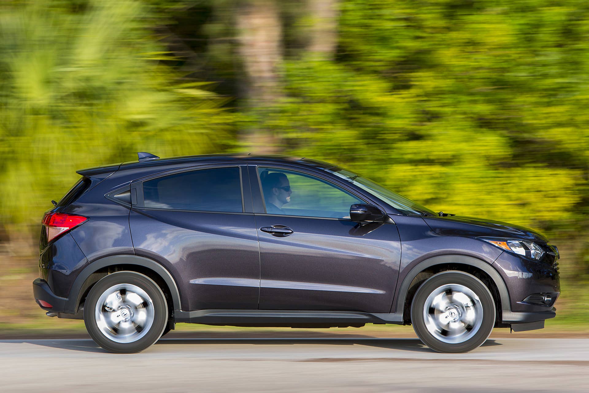 2016 Honda HR-V driving