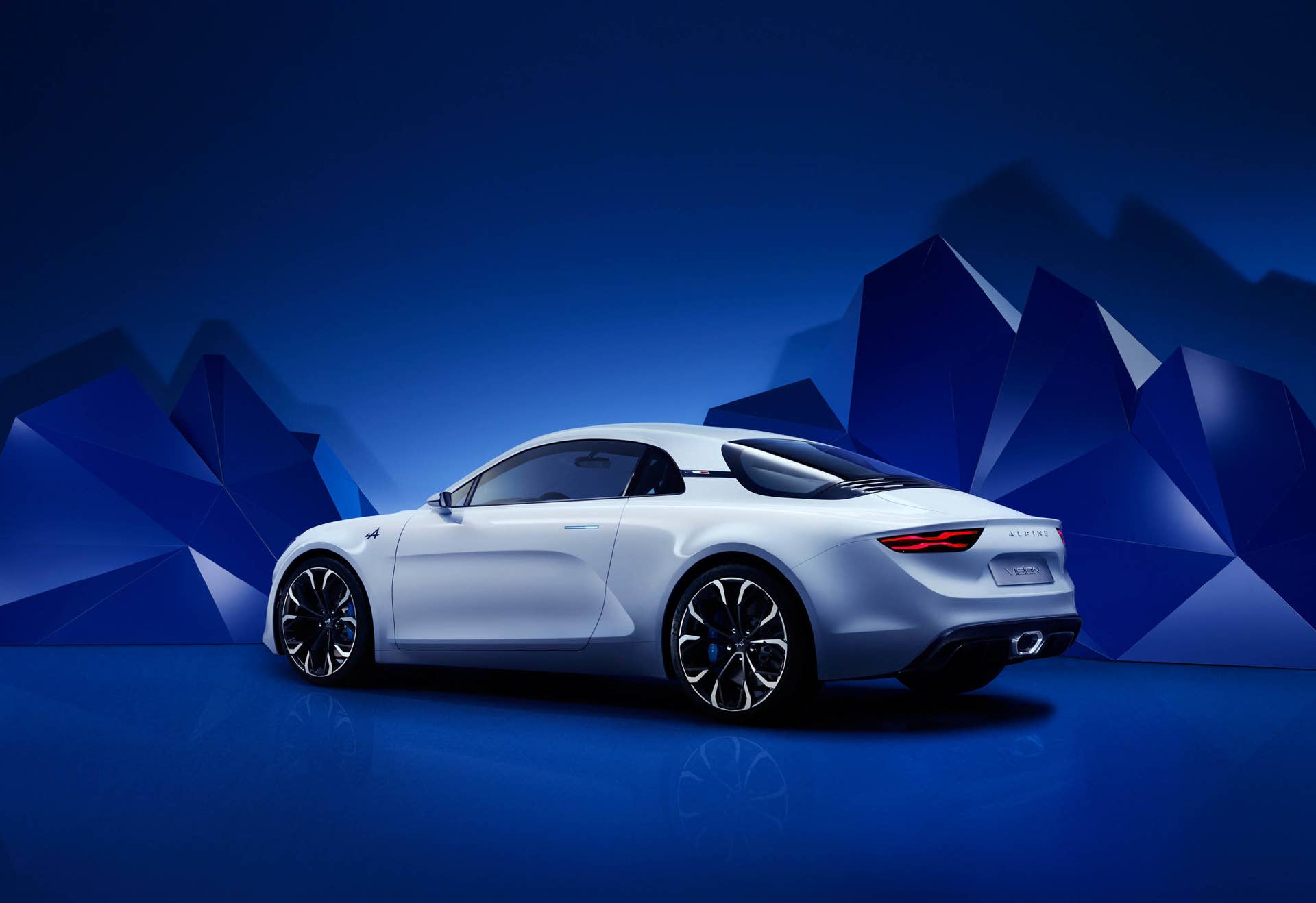 Alpine Vision studio rear 3/4
