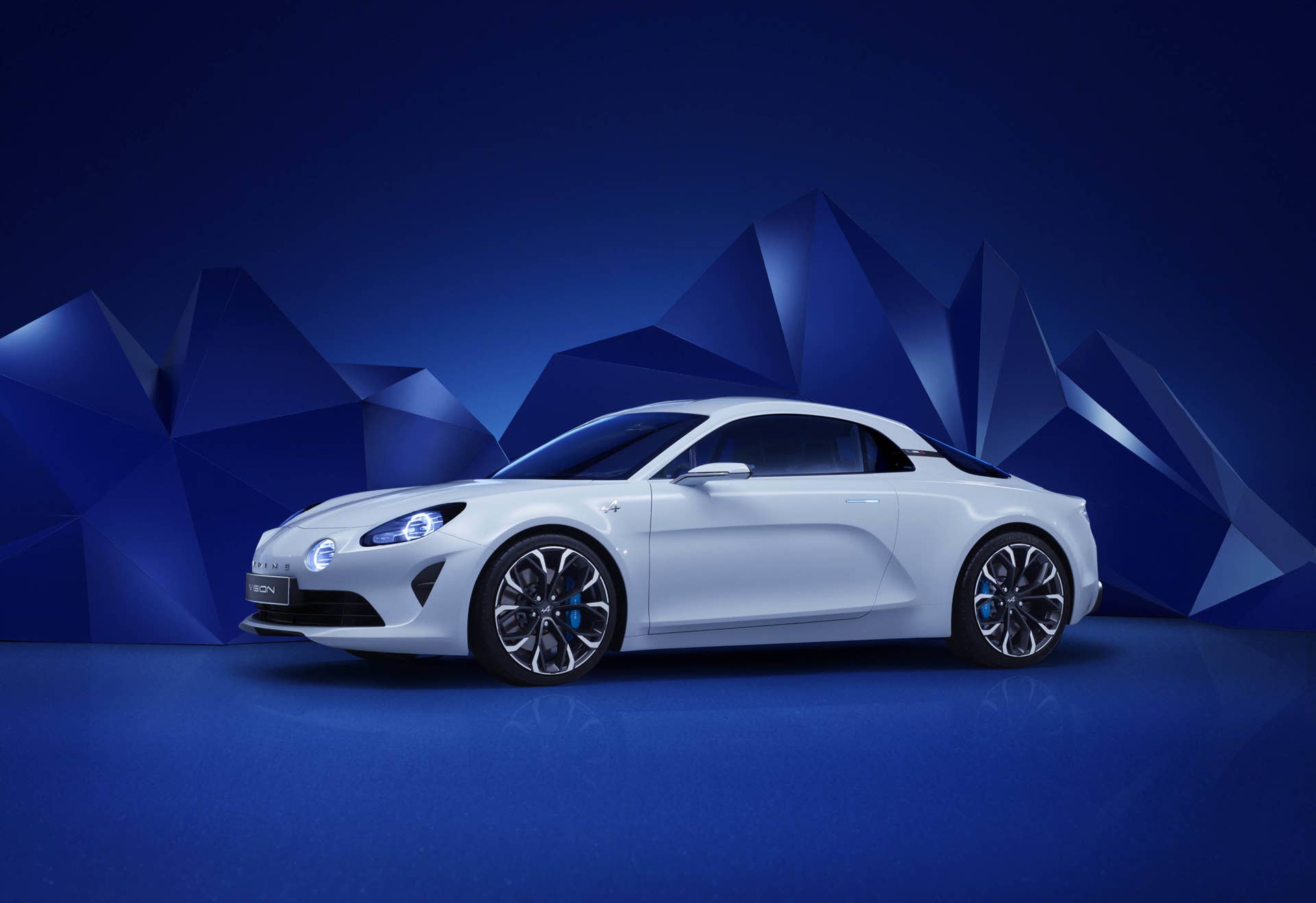 Alpine Vision studio front 3/4