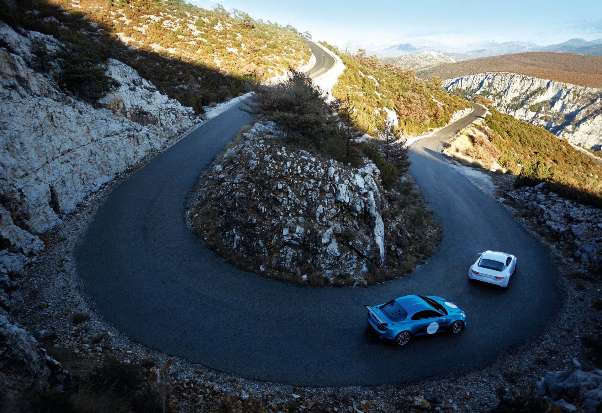 Alpine Vision hairpin blue white