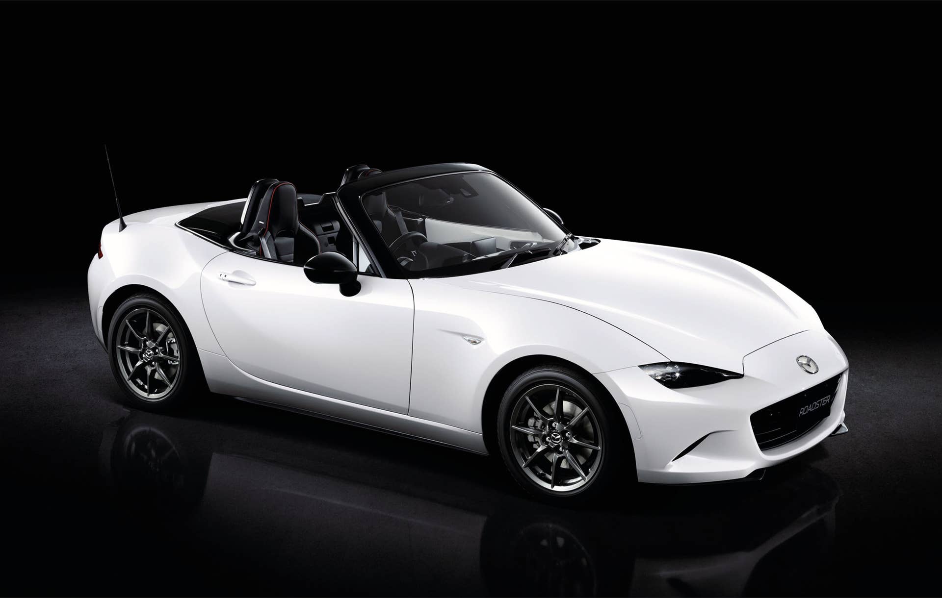 Mazda Roadster RS exterior