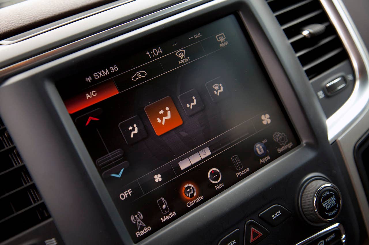 2013 Ram 1500 Crew Cab SLT 4x4 climate control display